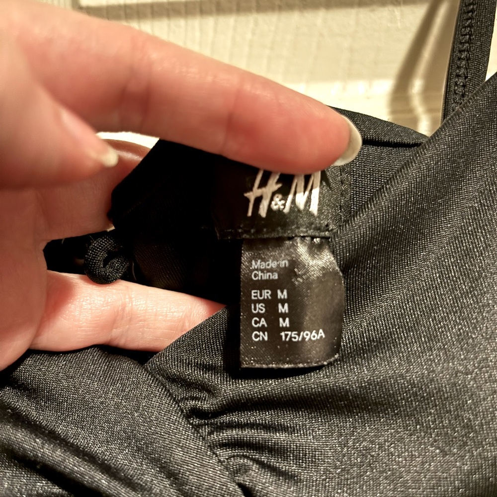 H&M Black Rouched Bodycon Dress - Picture 2 of 4